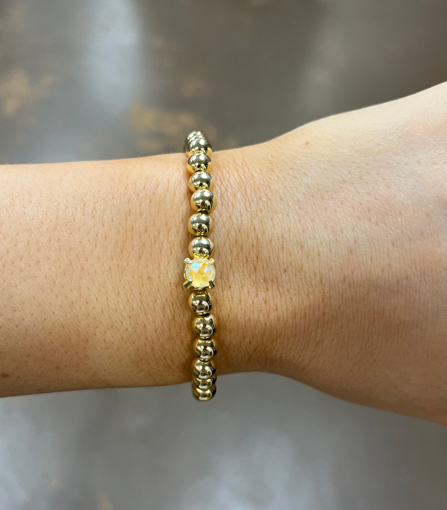 Sorrelli Mini Single Crystal Stretch Bracelet - Light Topaz Delite