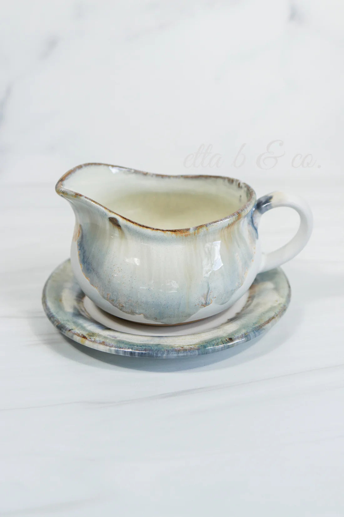Etta B Gravy Boat & Saucer Set In Magnolia
