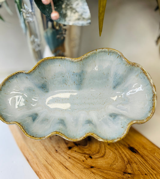 Etta B Flutter Dish-Wisteria