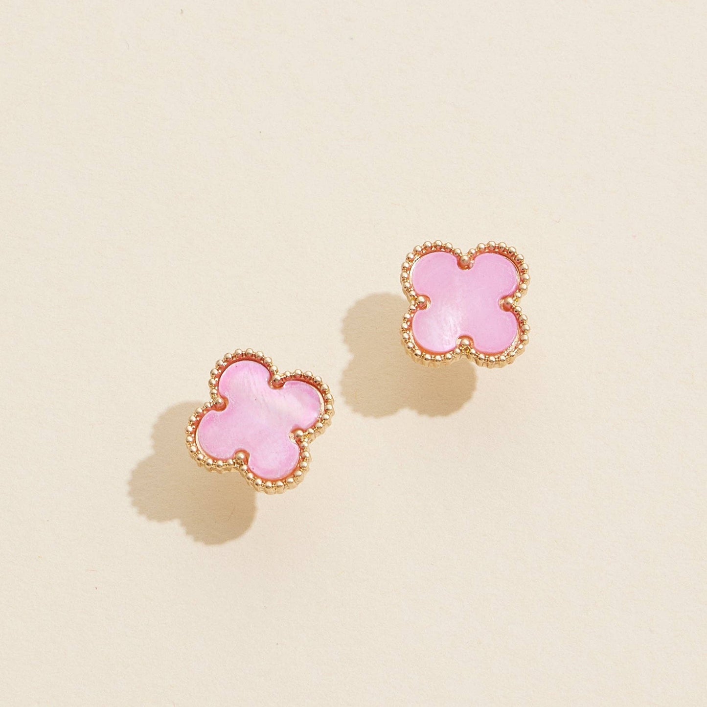 Clover Shape Shell Stud Earrings - Pink