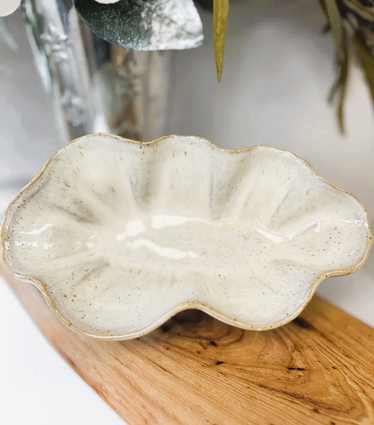 Etta B Flutter Dish-Chantilly Cream