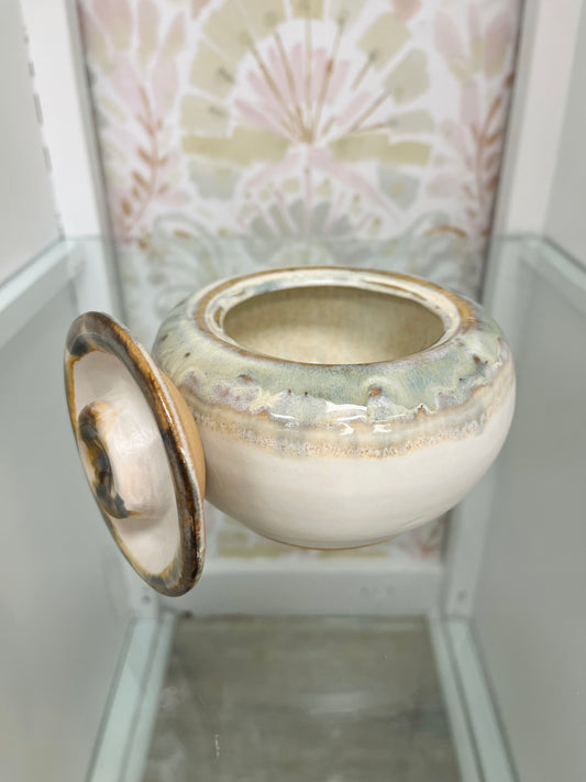 Etta B Farmhouse Sugar Bowl In Magnolia