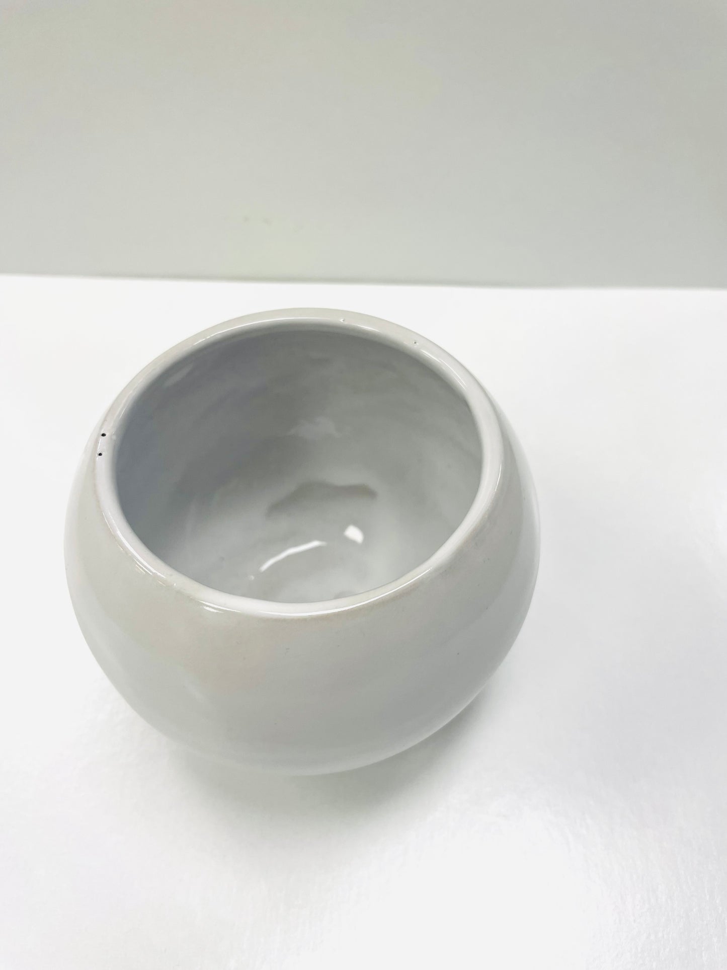 EB Small Globe Vase in Simply White