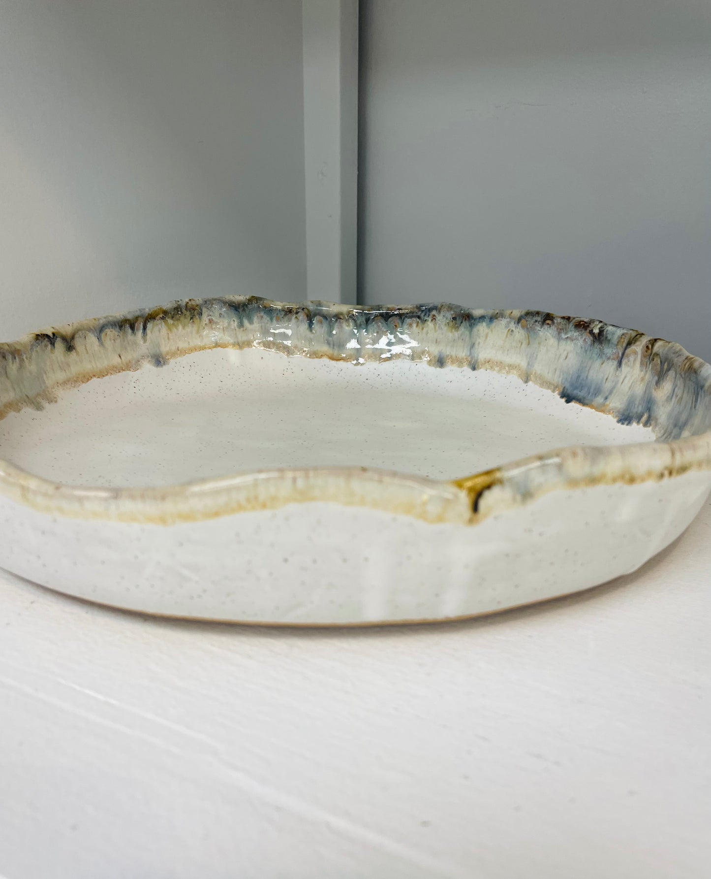 EB Grande Round Server In Magnolia