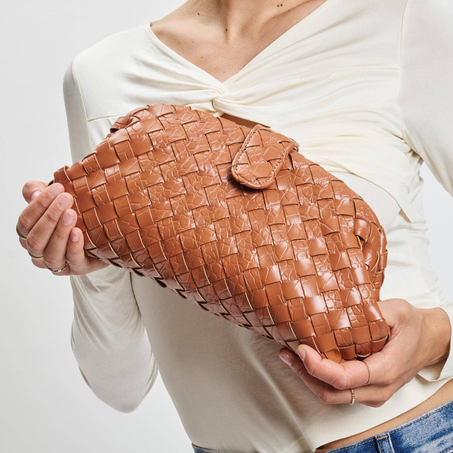 GiGi Crossbody Handbag: Tan