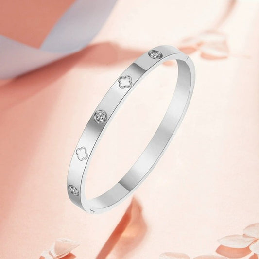 Clover & Rhinestone Bangle-Silver