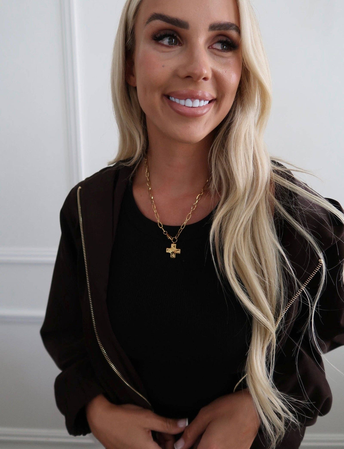 PAPERCLIP CROSS NECKLACE ￼: GOLD