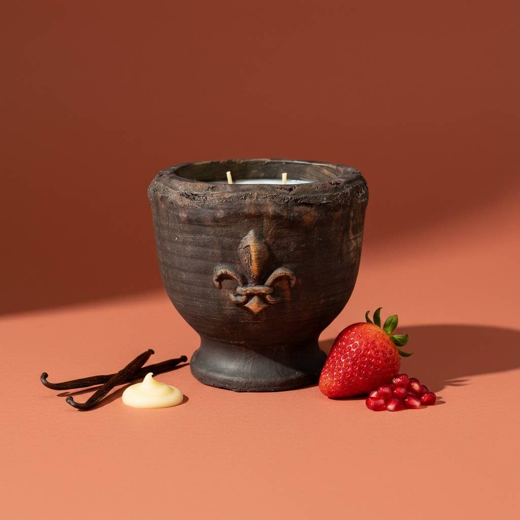 20 oz Classic Pottery Candle: Southern Suede