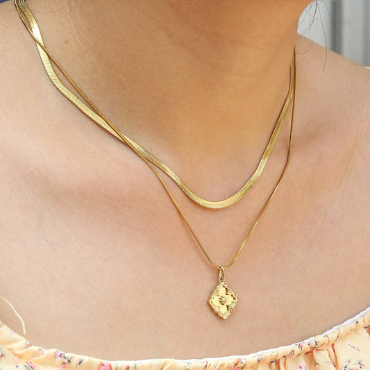 Caitlin Clover/Flower Layer Necklace