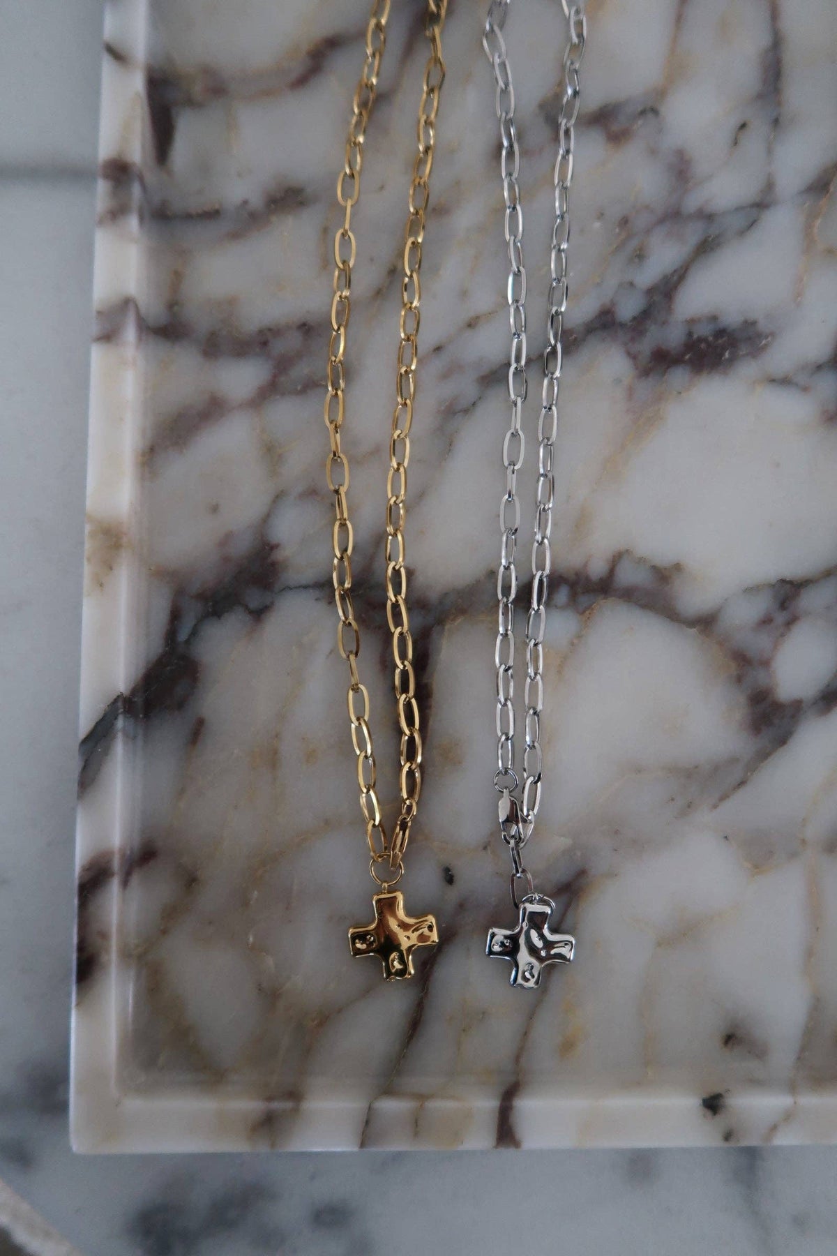 PAPERCLIP CROSS NECKLACE ￼: Silver