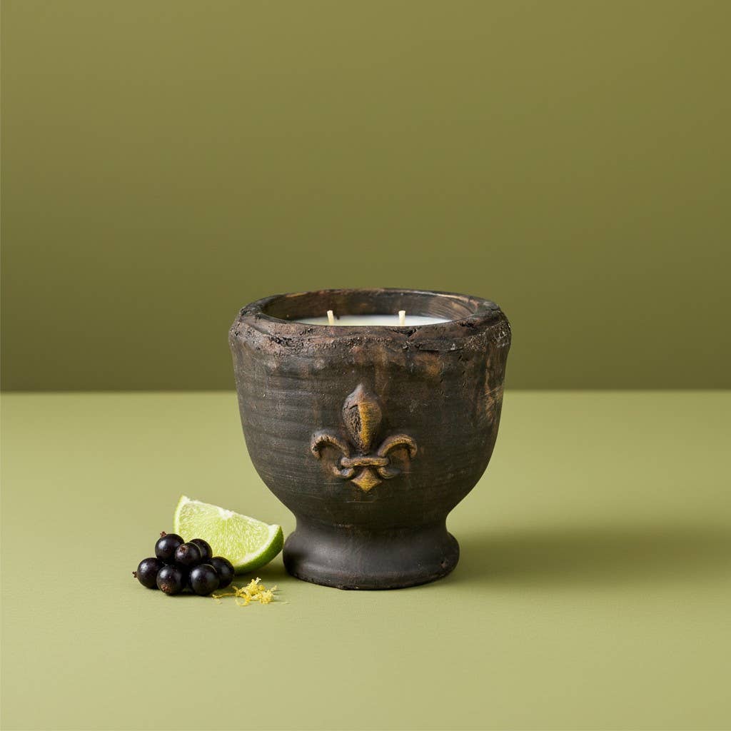 20 oz Classic Pottery Candle: Southern Suede