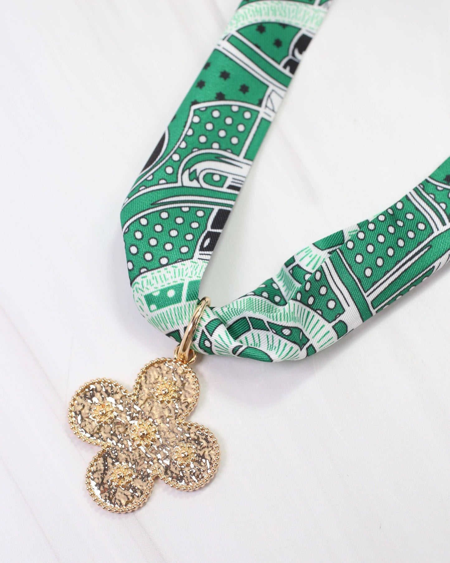 Winder Clover Gold Charm