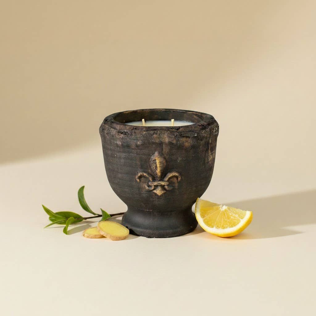 20 oz Classic Pottery Candle: Southern Suede