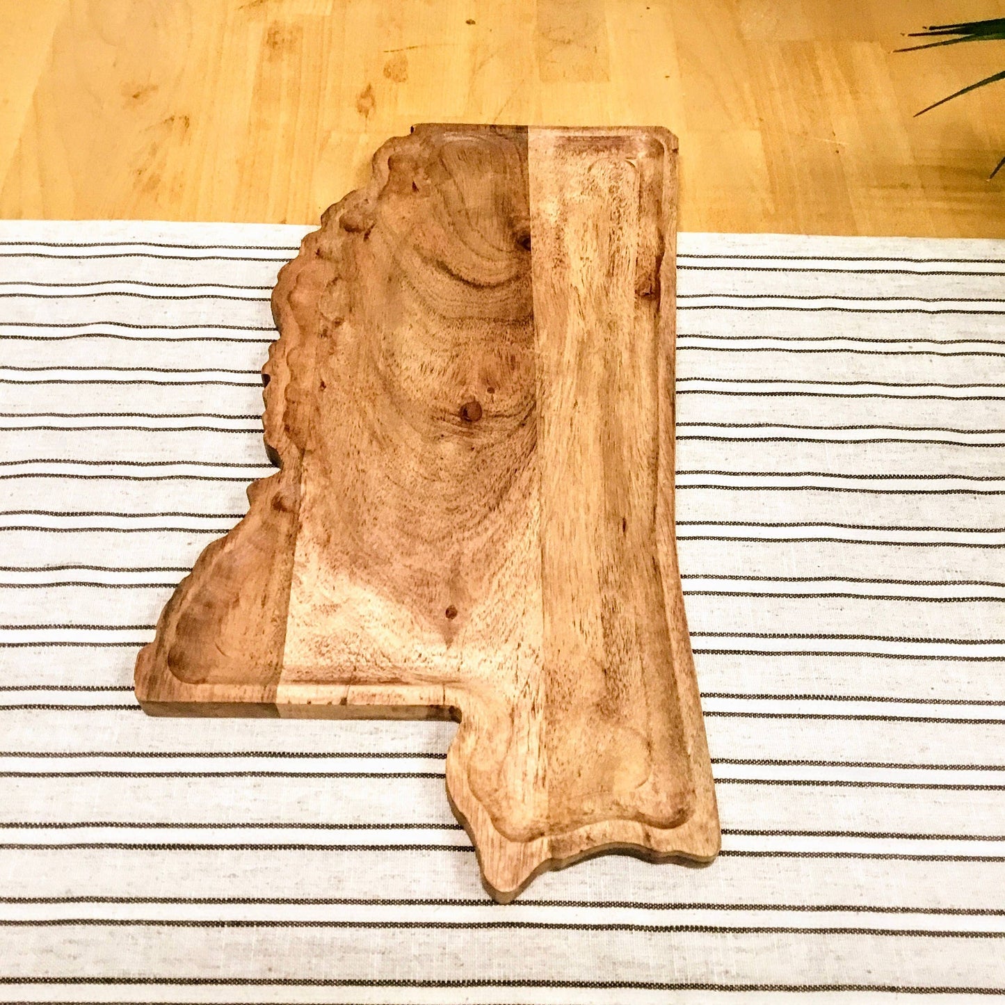 Mississippi Acacia Wood Cutting Board