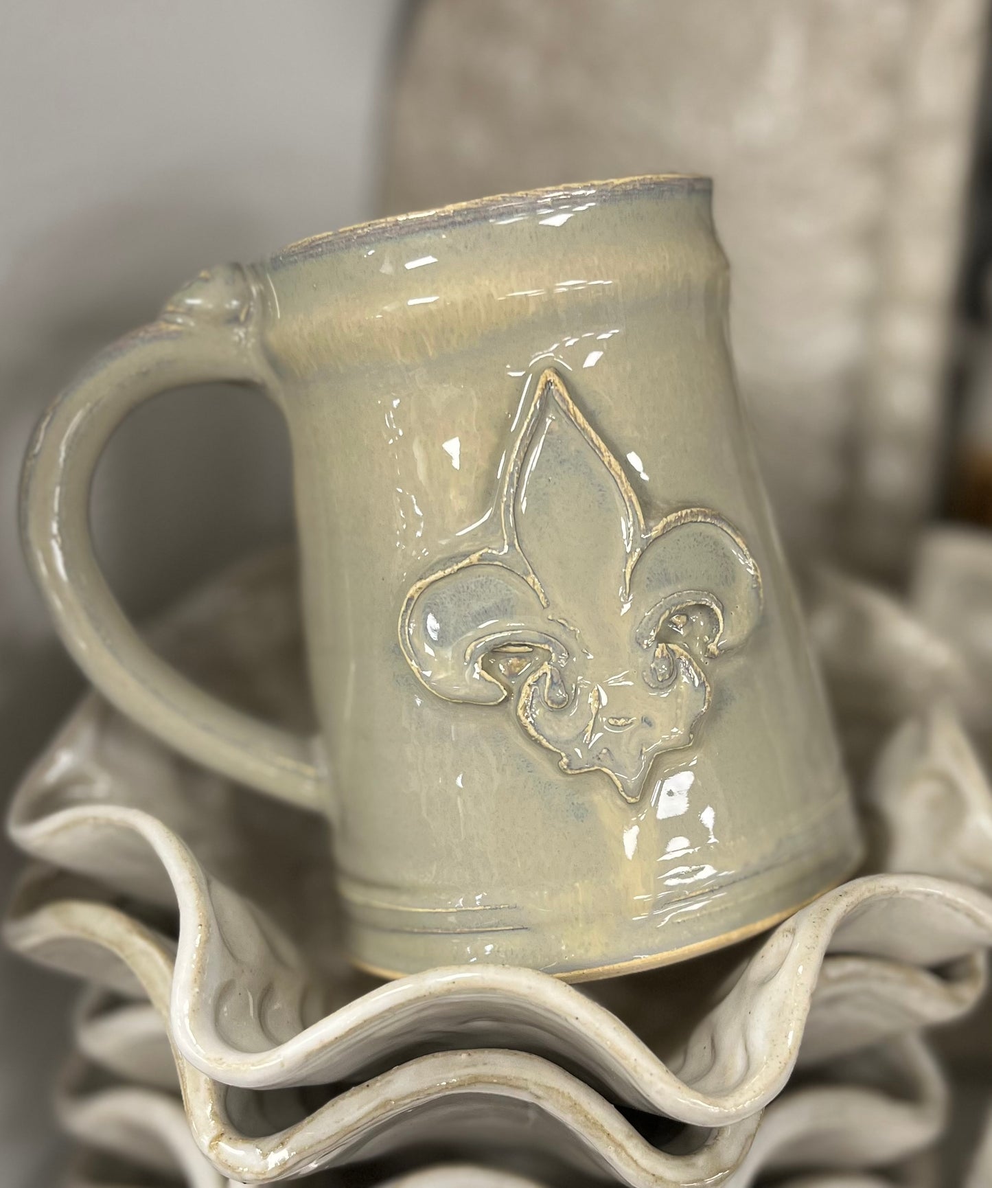 FP Fleur De Lis Mug in Morning Mist