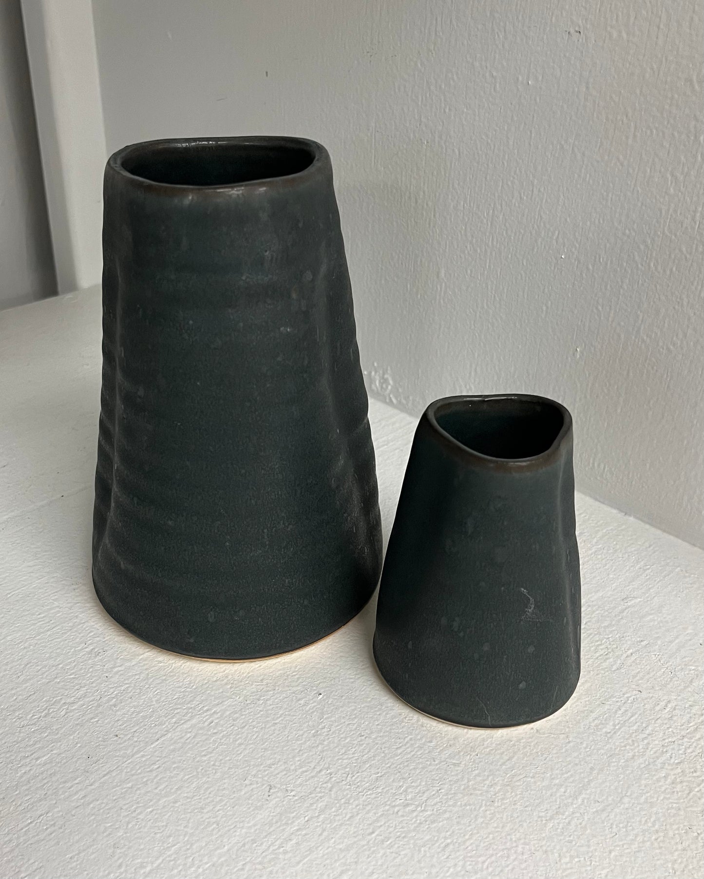 FP Vase in Peppercorn