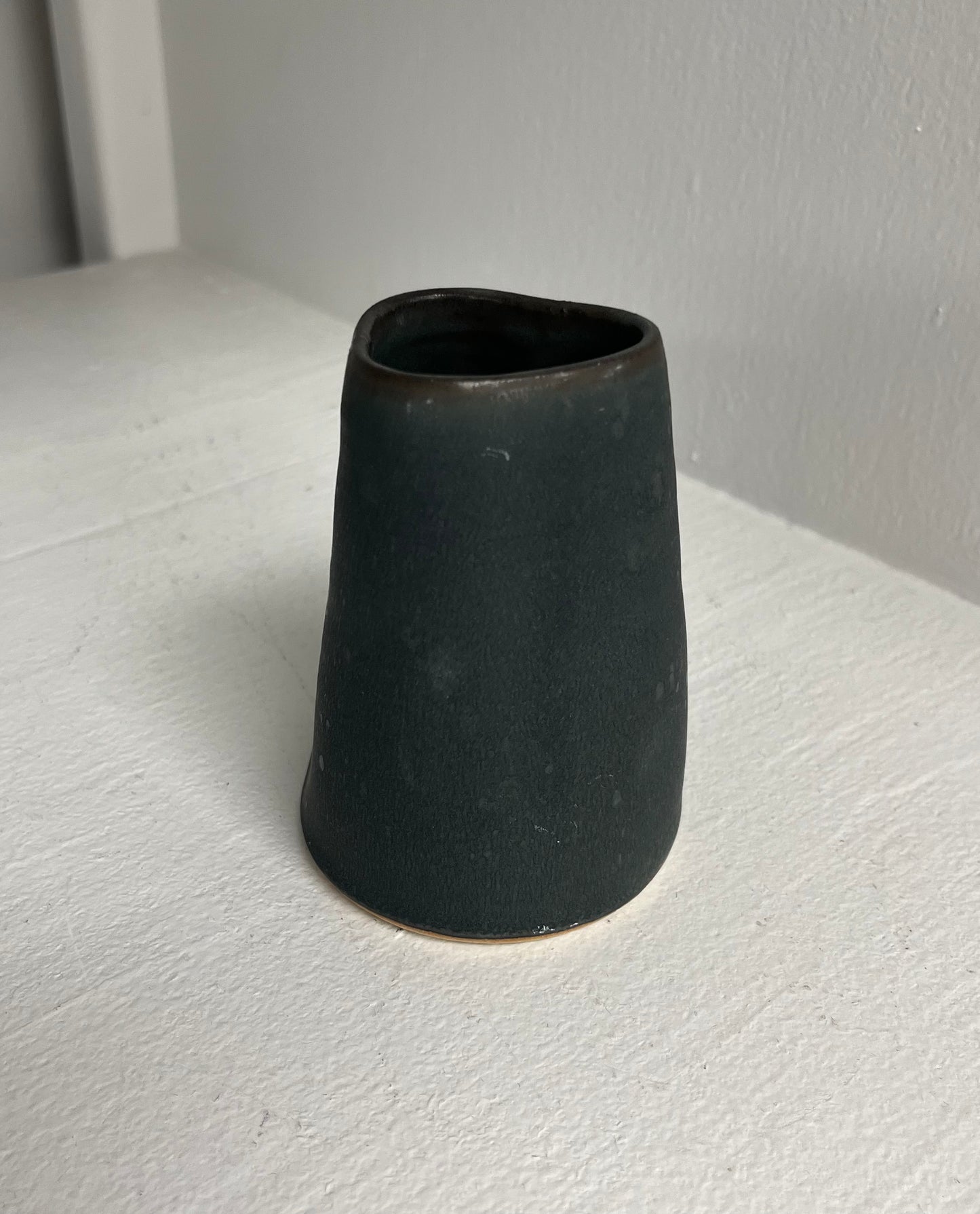 FP Vase in Peppercorn