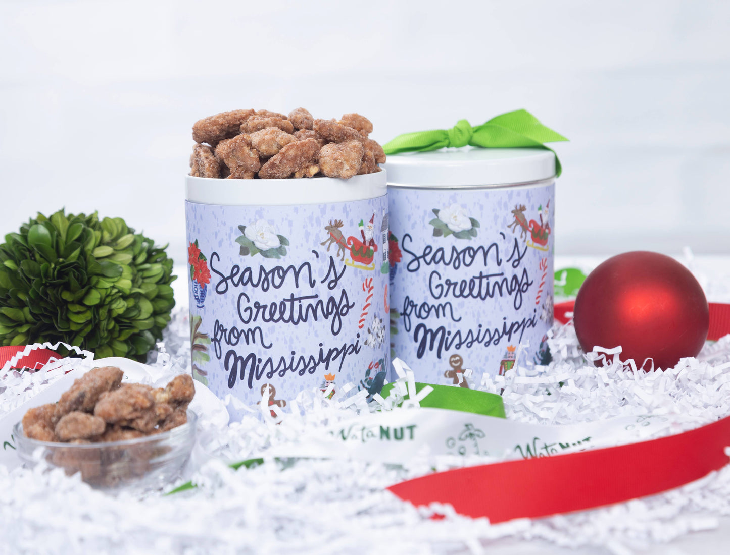 Mississippi Holiday Tin w/Gourmet Praline Pecans
