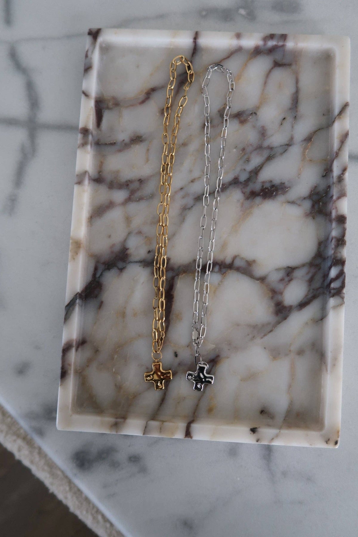 PAPERCLIP CROSS NECKLACE ￼: Silver