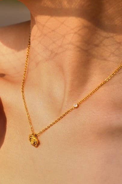 Savannah Rose Pendant Necklace