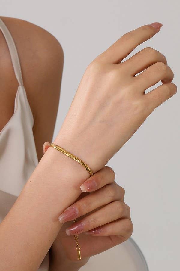 Cassidy Herringbone Bracelet