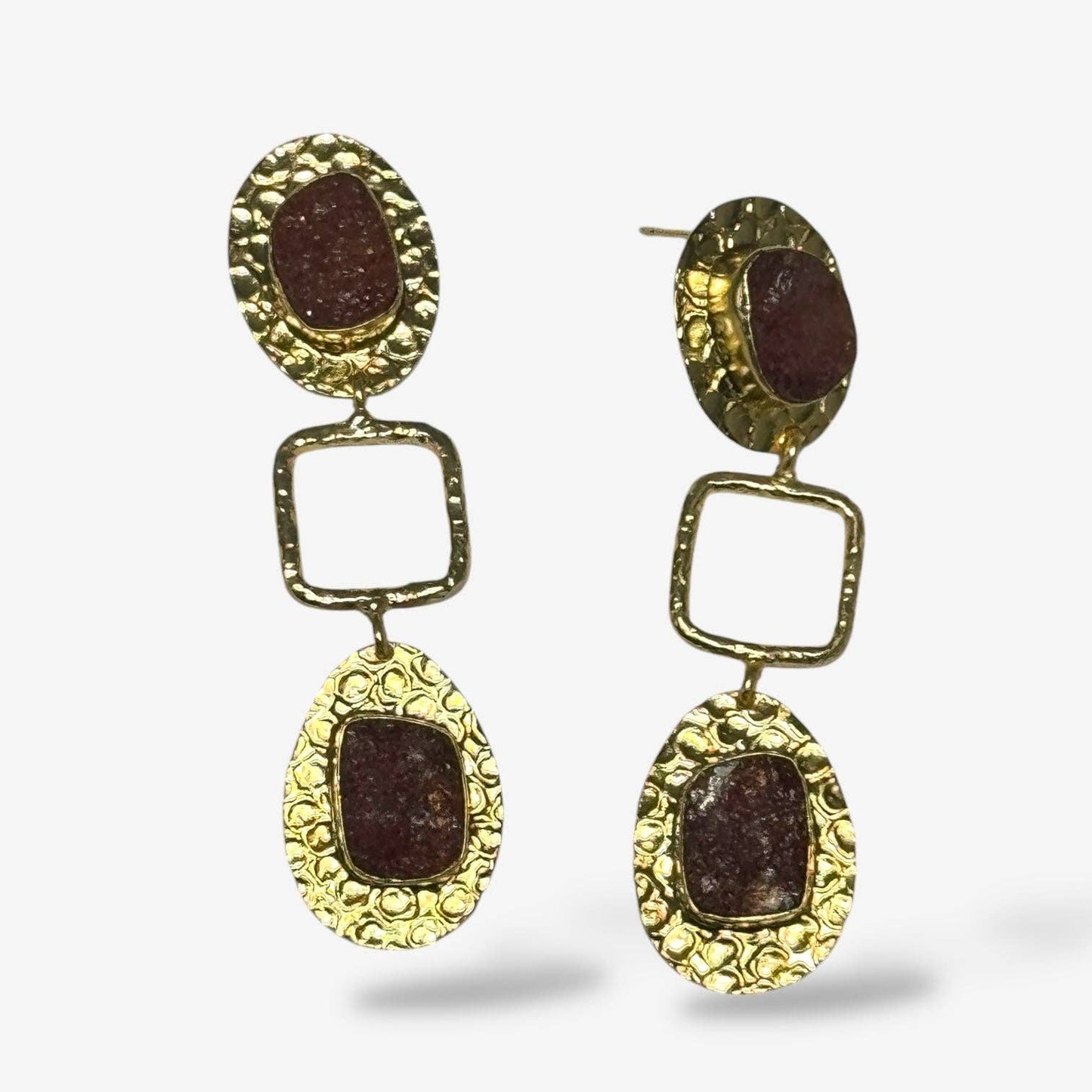 Aria Dangle Earrings: Pearl