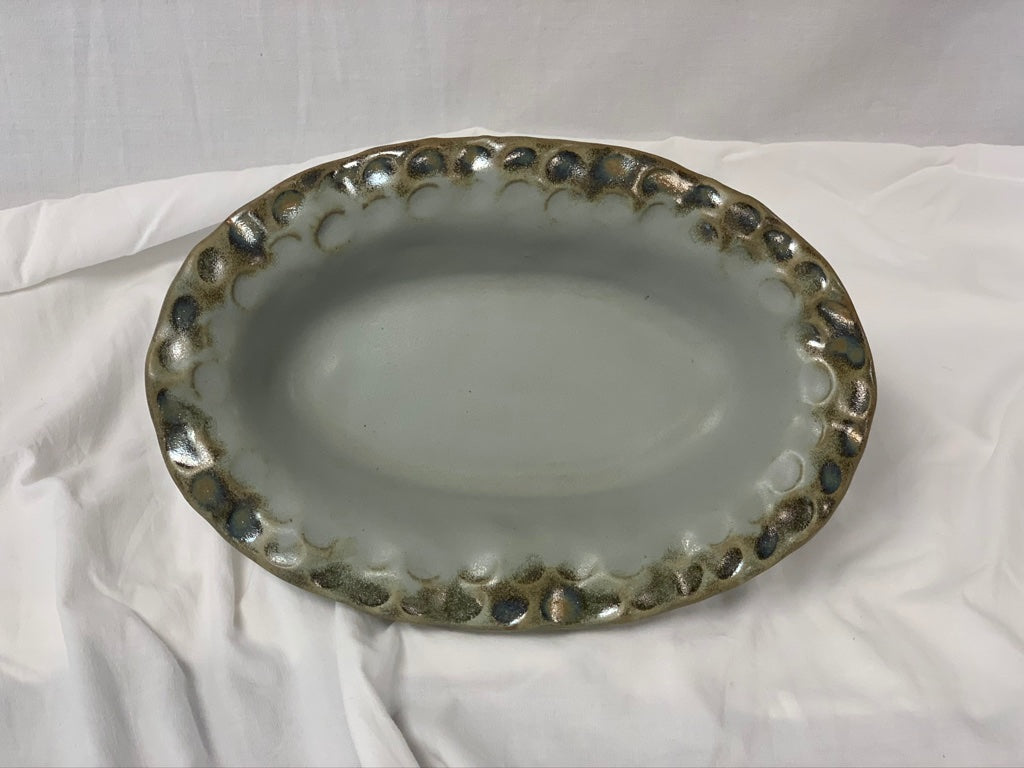 FP Scalloped Oval Bowl in River Rock