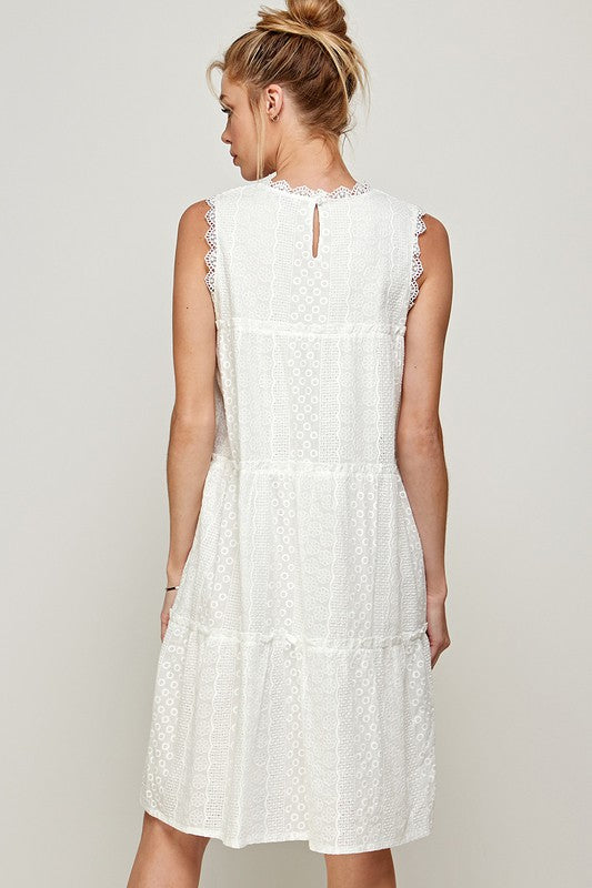 FINAL SALE Scalloped Lace Dress In White