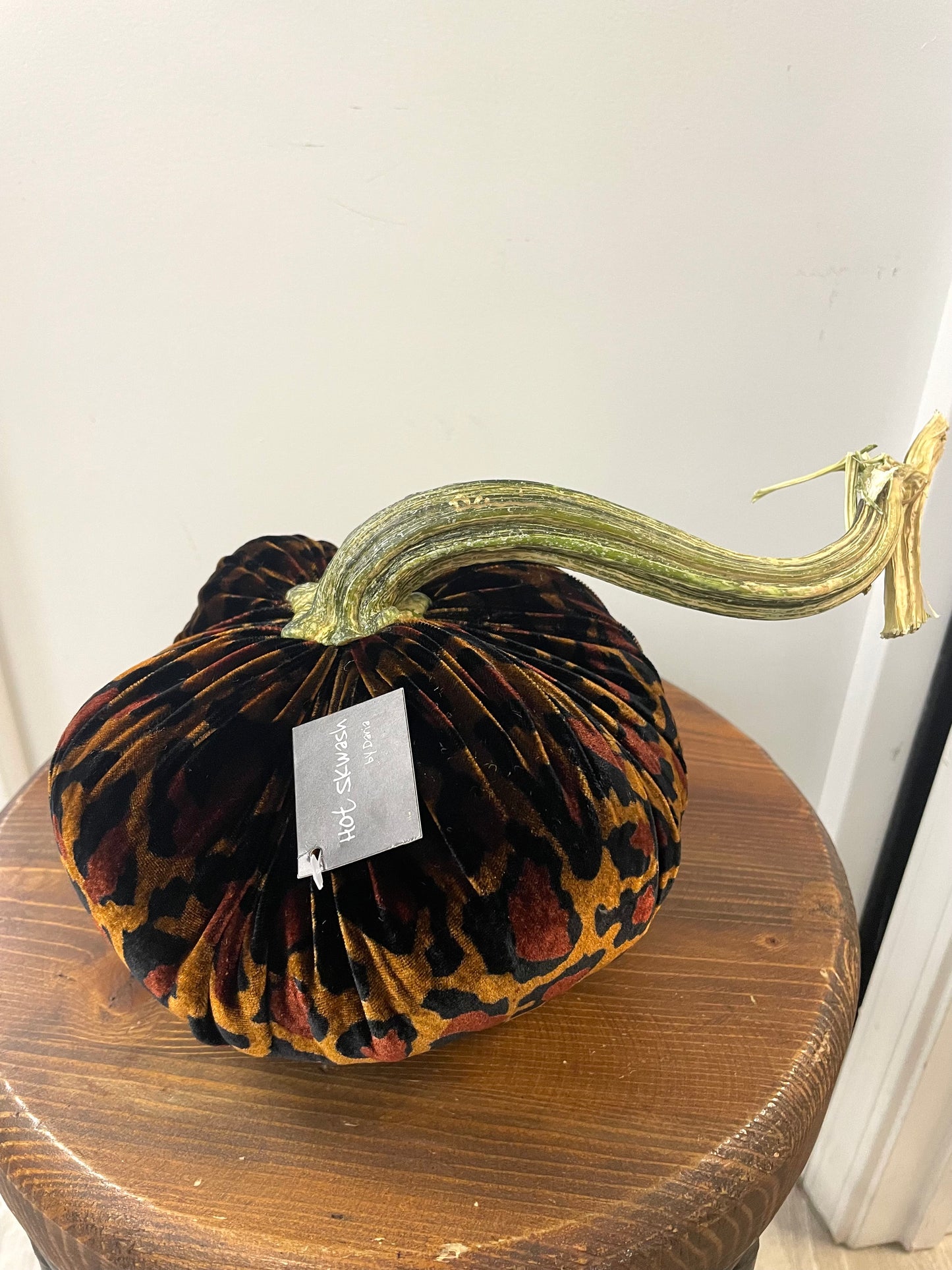 8 inch Pumpkins